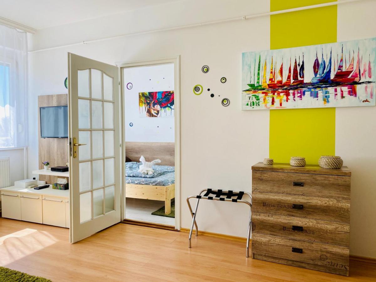 Kalvaria Apartman Szeged Buitenkant foto